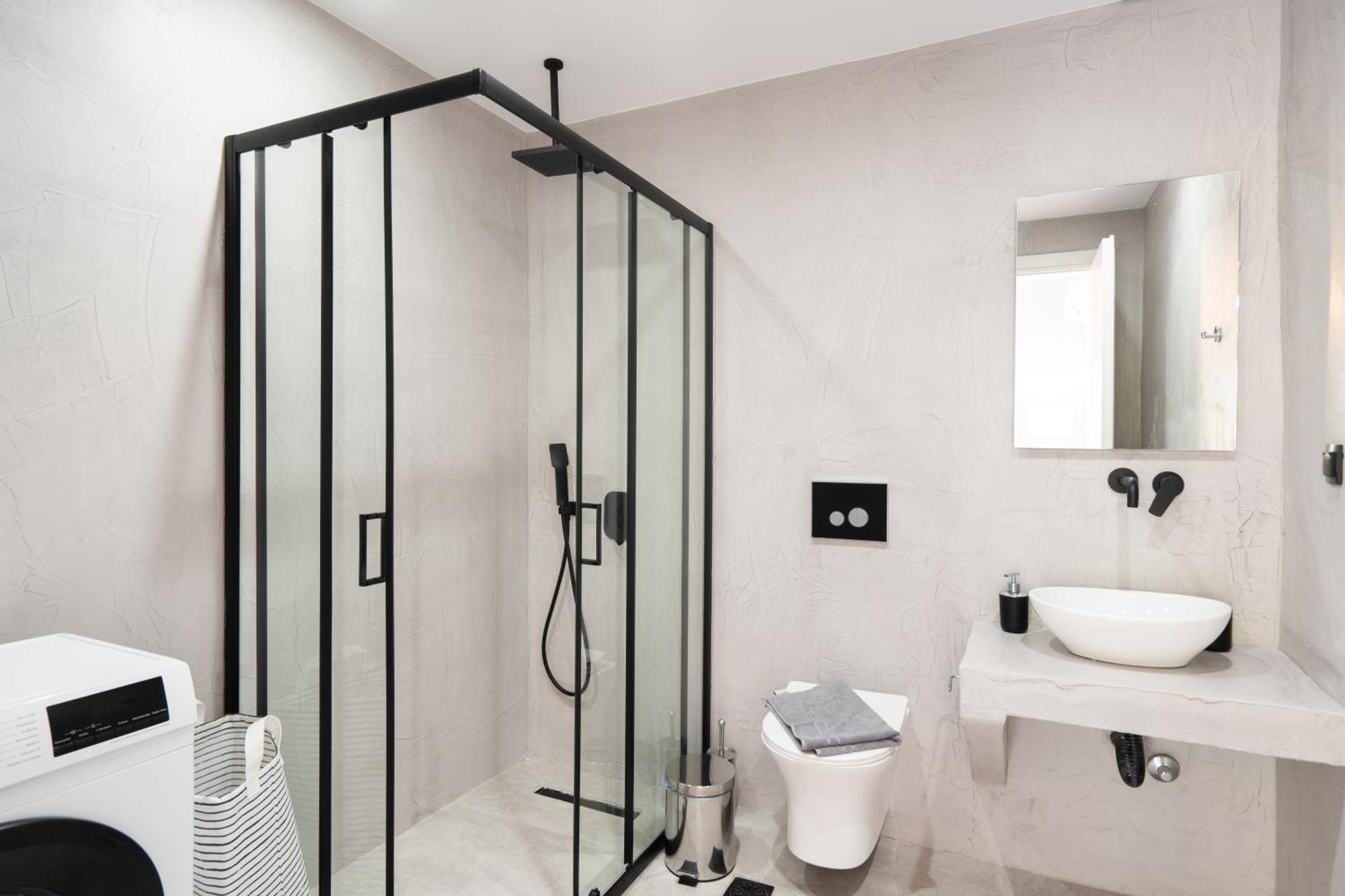 Apartment Your Base Comfy In Petralona, Steps To Metro Athens