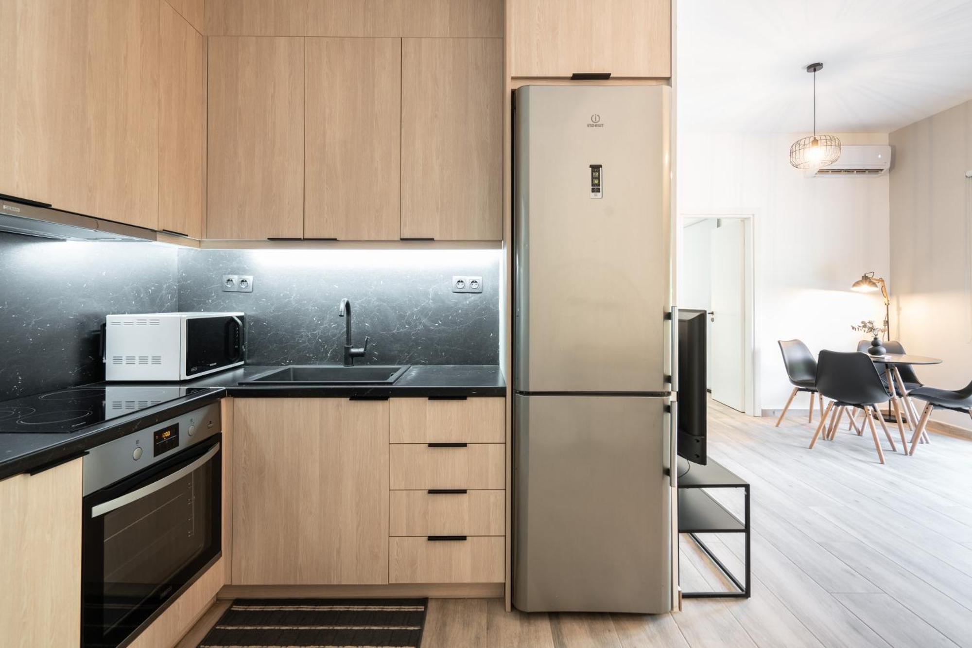 Apartment Your Base Comfy In Petralona, Steps To Metro *