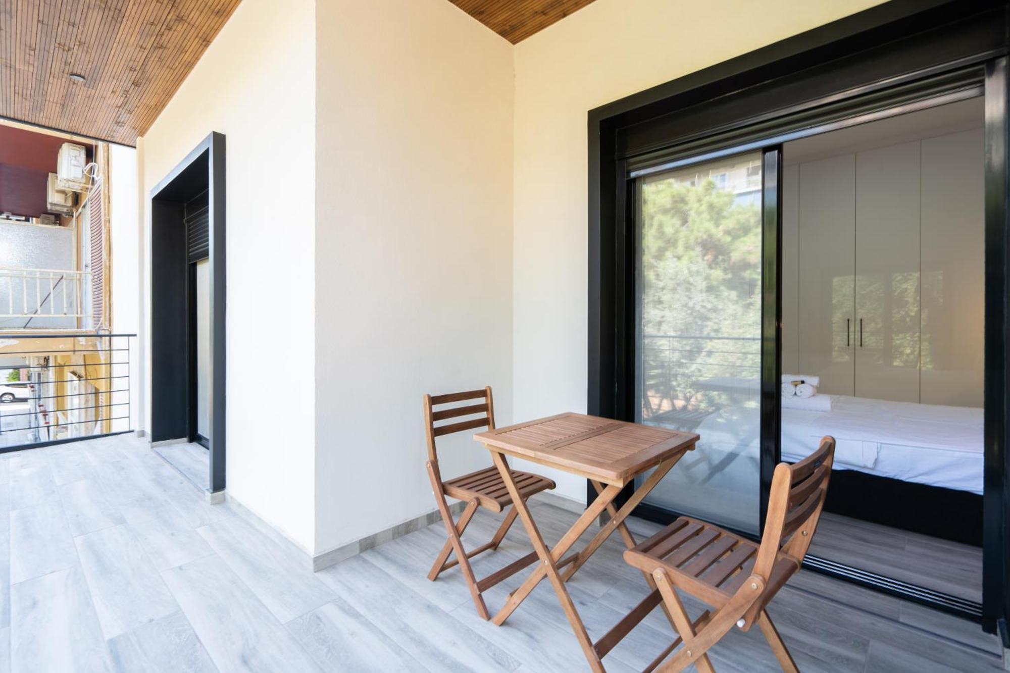 Your Base Comfy In Petralona, Steps To Metro Apartment