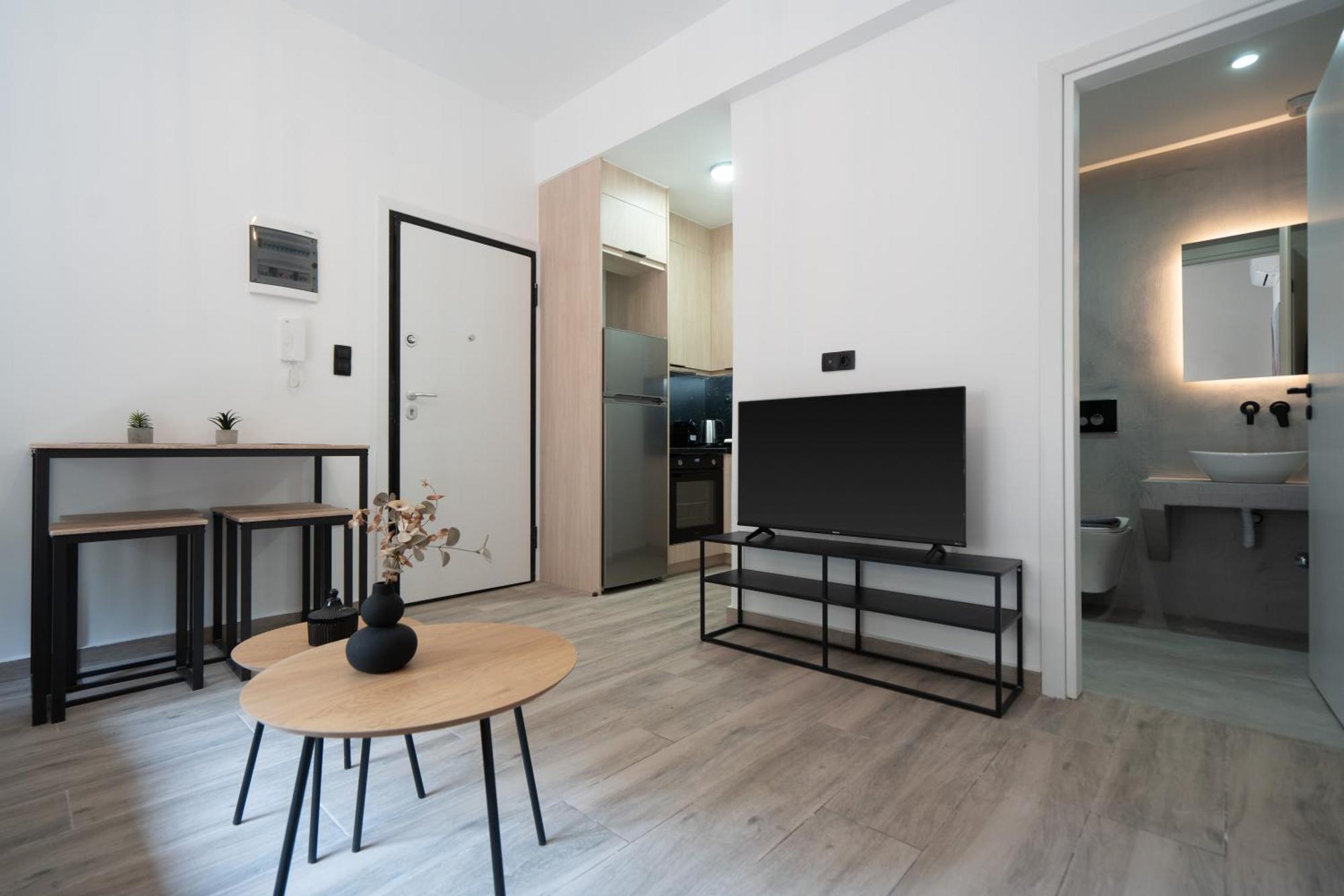 Apartament Your Base Comfy In Petralona, Steps To Metro