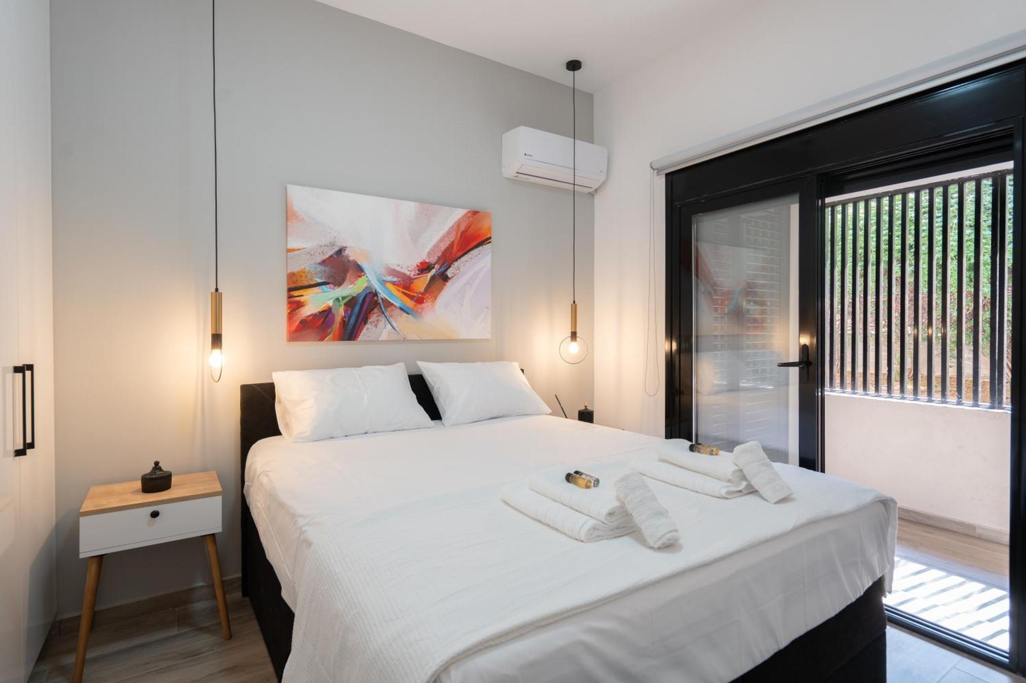 Your Base Comfy In Petralona, Steps To Metro Ateny