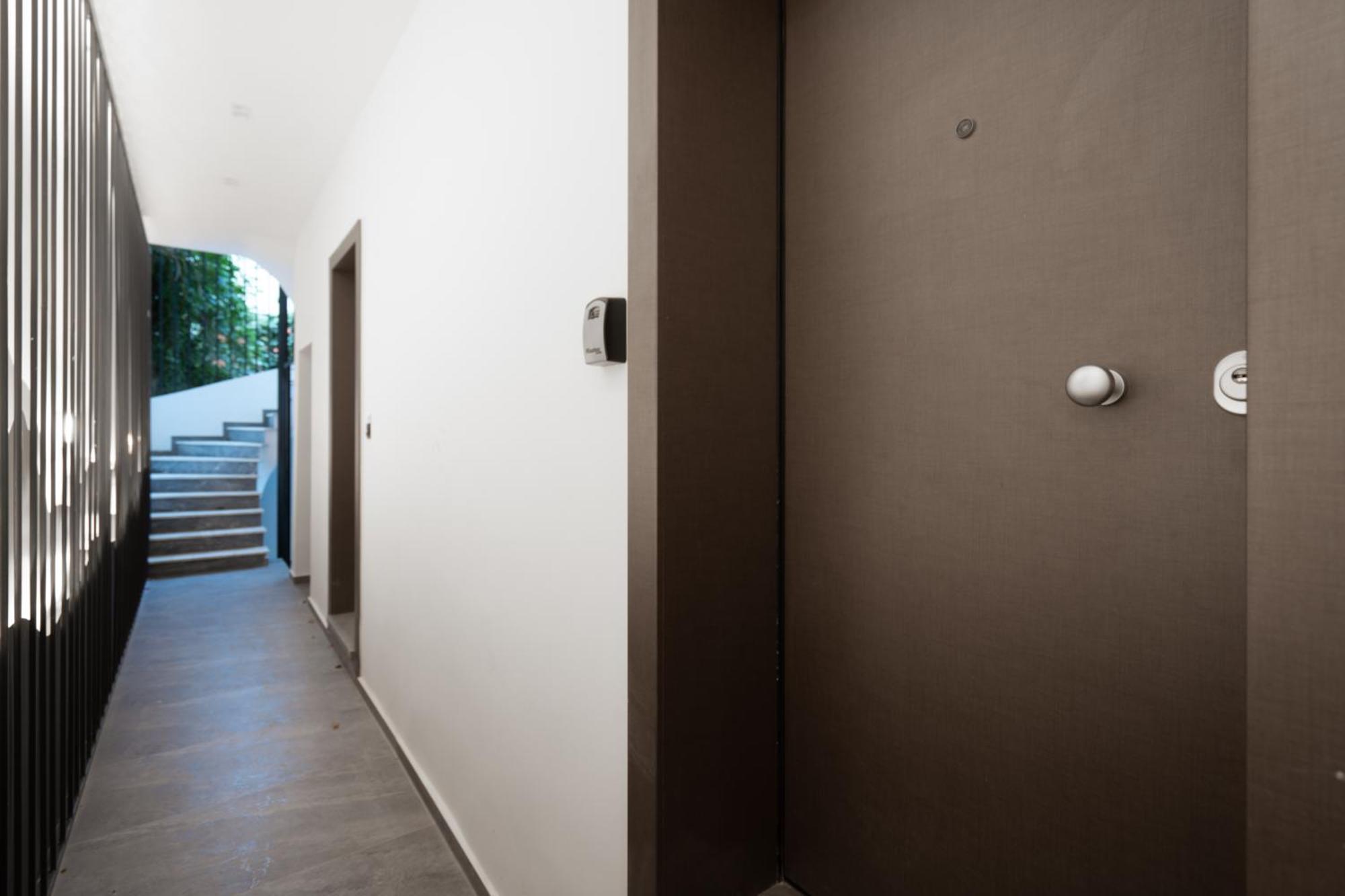 Your Base Comfy In Petralona, Steps To Metro Apartament Ateny